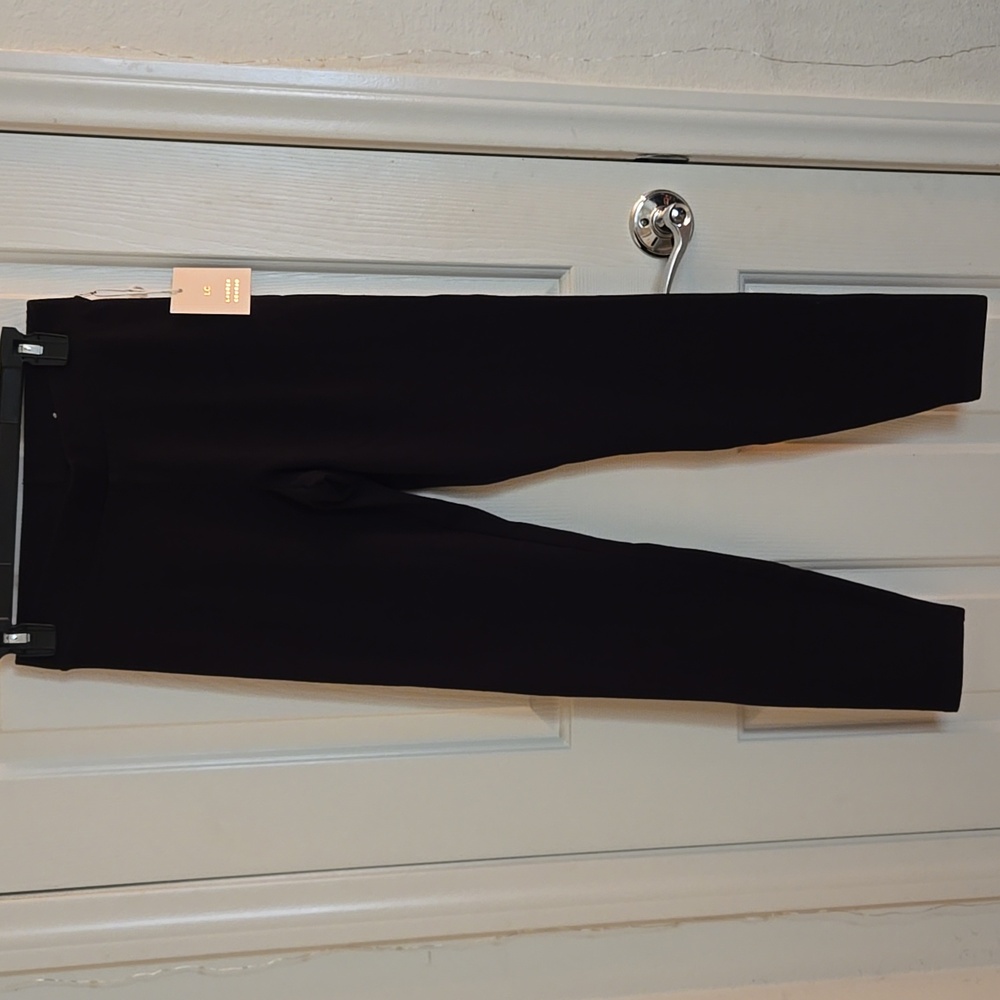 NWT Lauren Conrad Leggings. Women's Size Small. Color Black